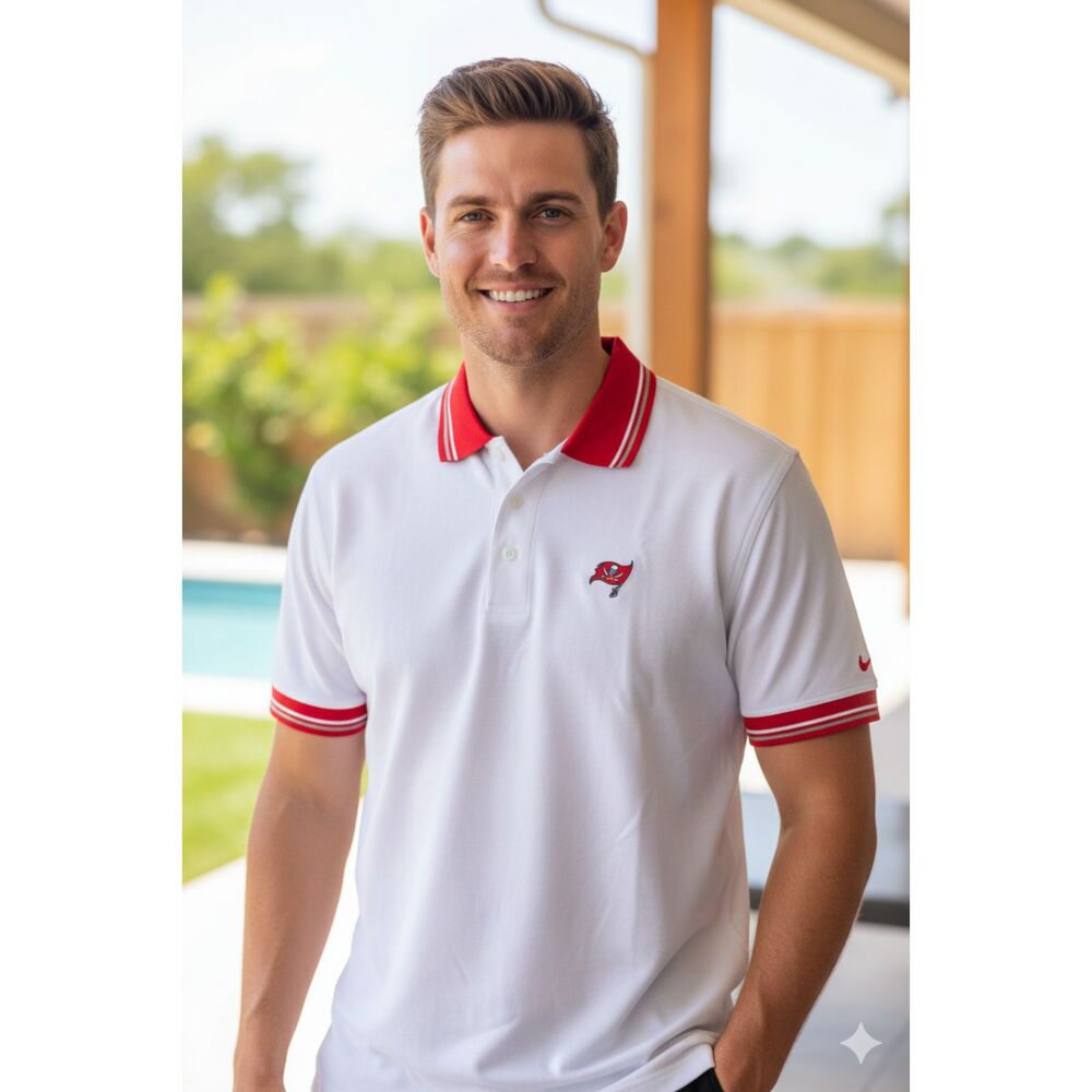 Vintage Tampa Bay Buccaneers Men's NFL Red Polo Collard Shirt Sz Large Football